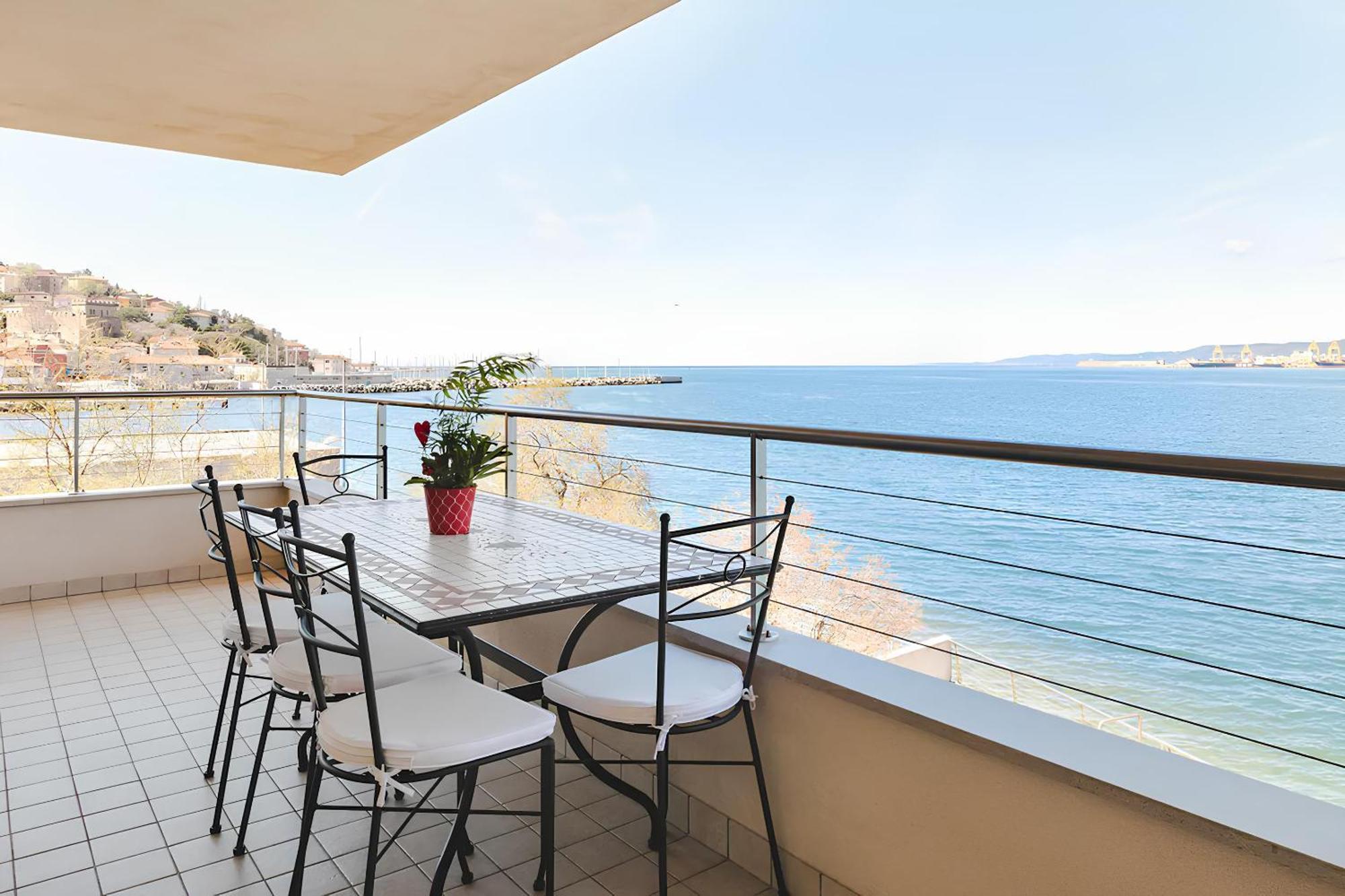 Attico Riva Mare Διαμέρισμα Múggia Εξωτερικό φωτογραφία